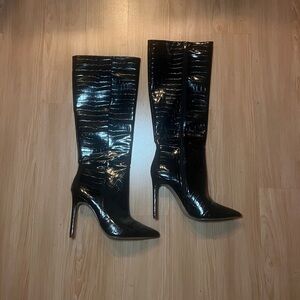 Express Black Heeled Boots with Glossy Finish
